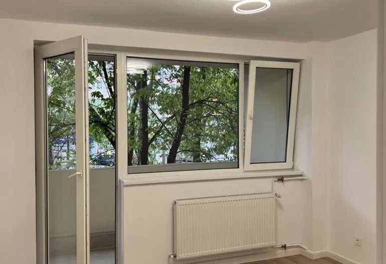 AP. 2 CAMERE - BLOC REABILITAT, BUCATARIE INCHISA, METROU 5 MIN - Poză 3