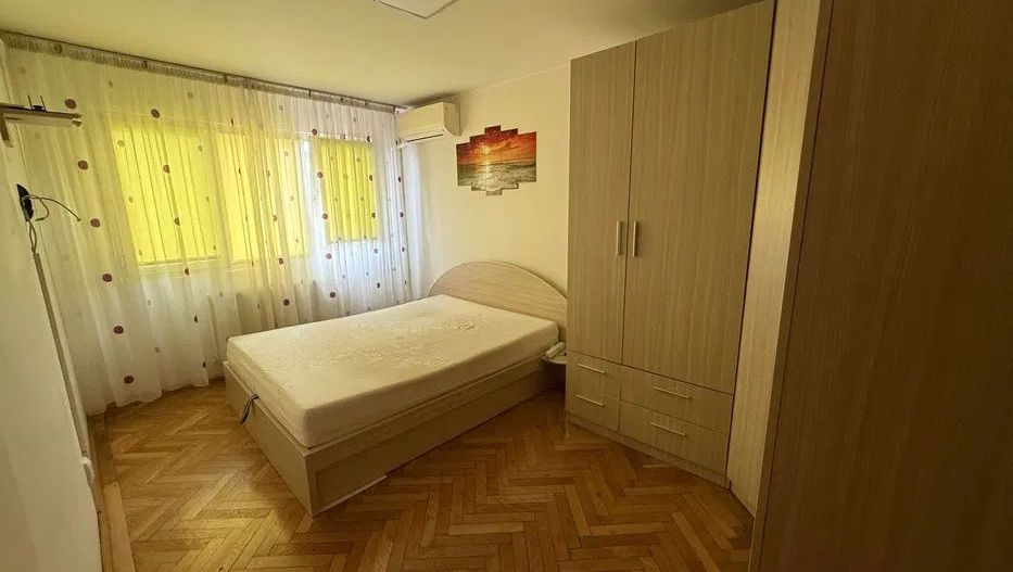 Apartament 4 camere Apusului - Poză 1