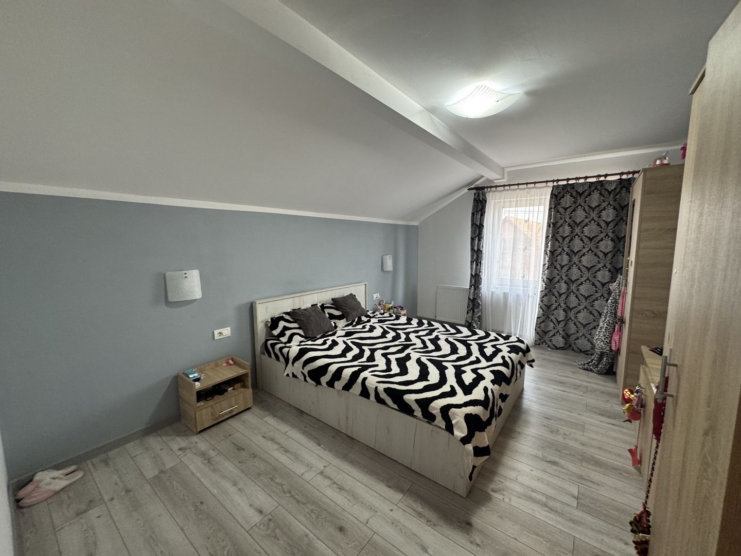 Casa Individuala Sanmihaiu Roman,P+M,4 Camere,2 Bai,Panouri Solare,Carport Auto - Poză 16