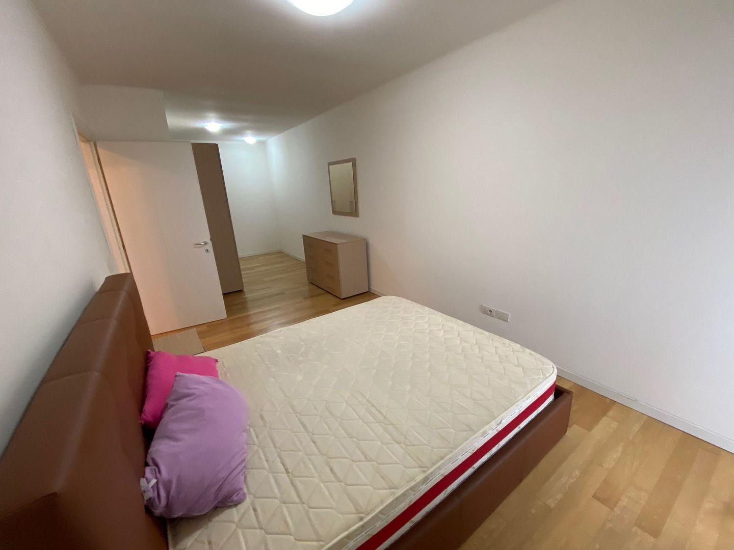 Apartament cu 3 camere   în zona Ultracentral - Poză 13