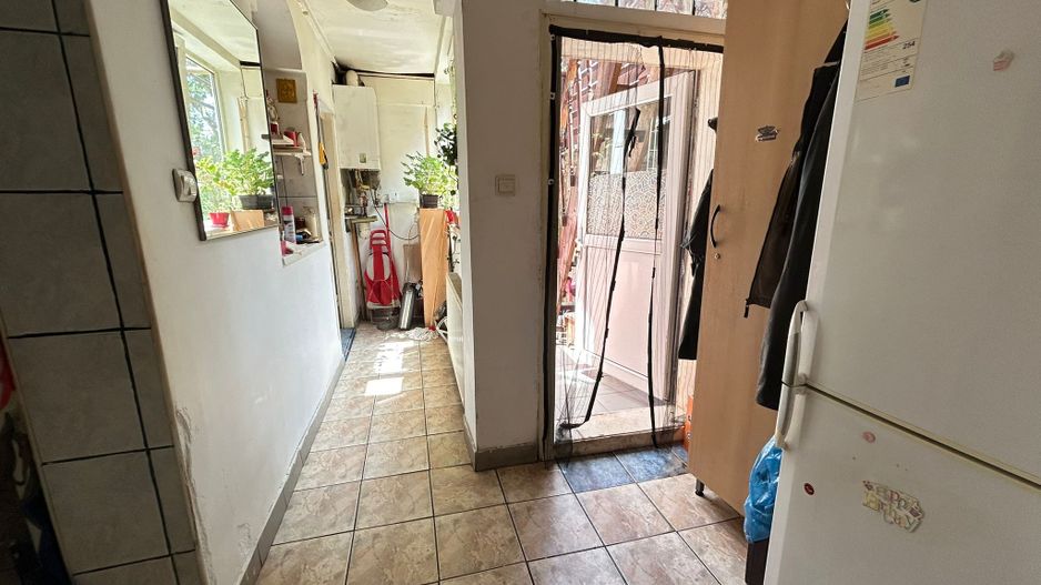 VILA  PIATA MUNCII | METROU - Poză 3