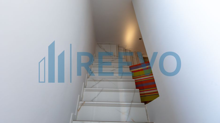 Proprietate cu casa si spatiu comercial+teren 4060 mp Bahna - Poză 22