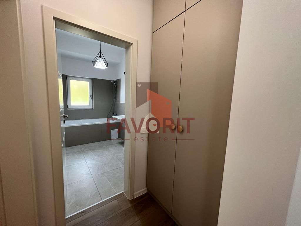 Mobilat si utilat. Vedere la padure. Parcare cu bariera - Poză 7