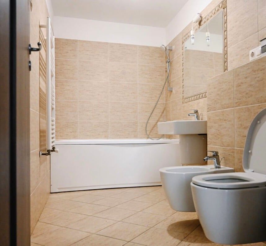 Apartament 3 camere elegant spațios și luminos în cartierul Urban Coresi - Poză 16