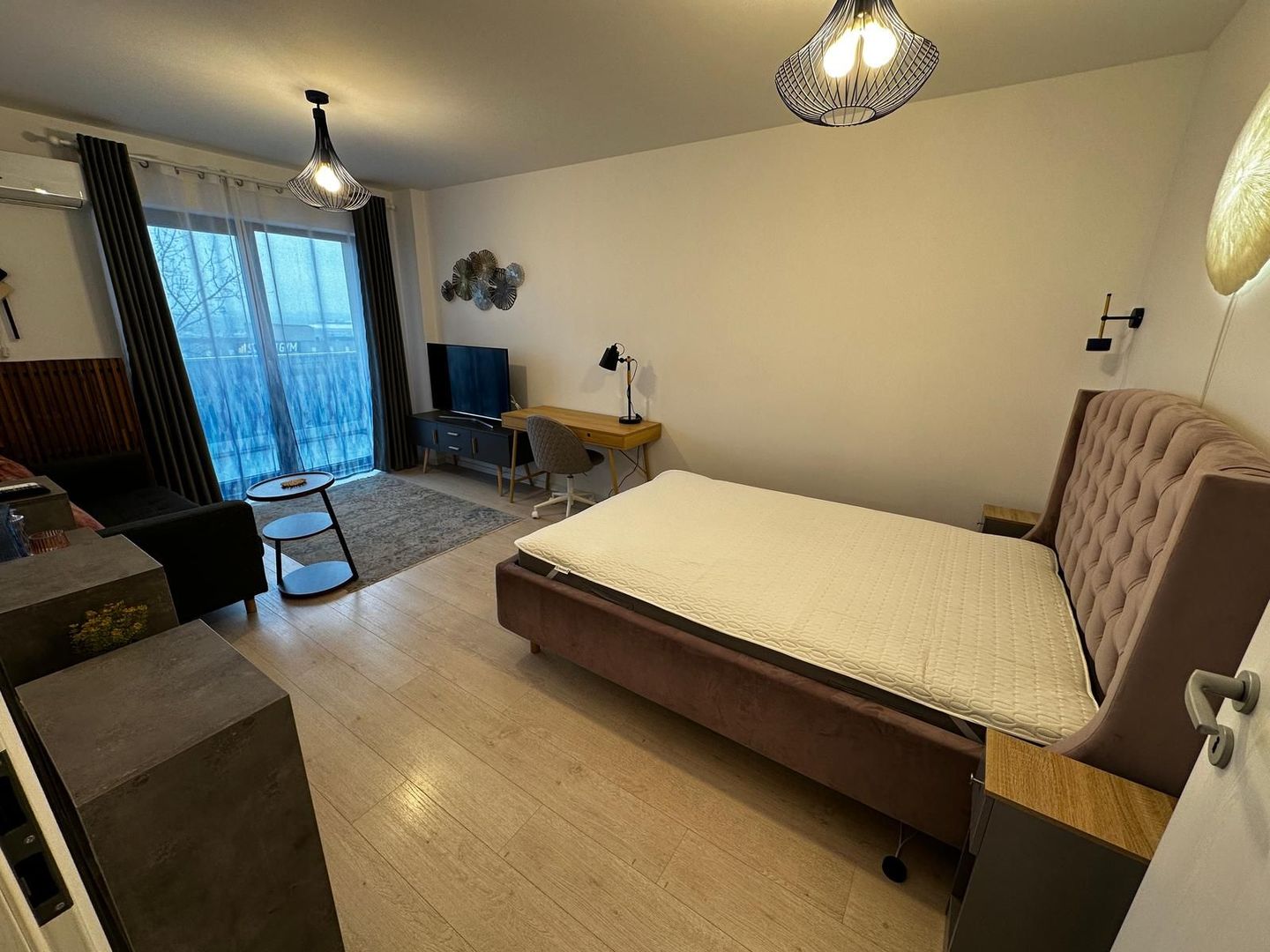 Garsoniera Rara Rezidential 158 Moghioros Ghencea Drumul Taberei NOUA - Poză 1