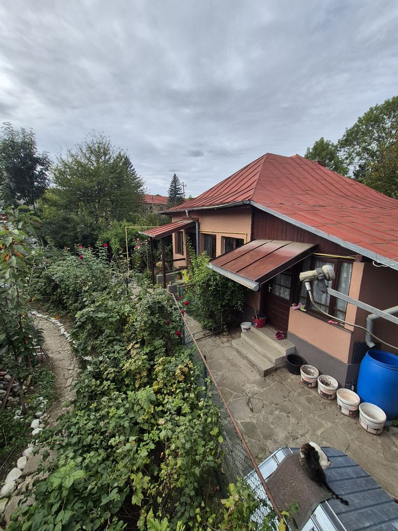 Vila 4 camere + teren 818 mp central Provita de Sus (lângă școală) - Poză 2