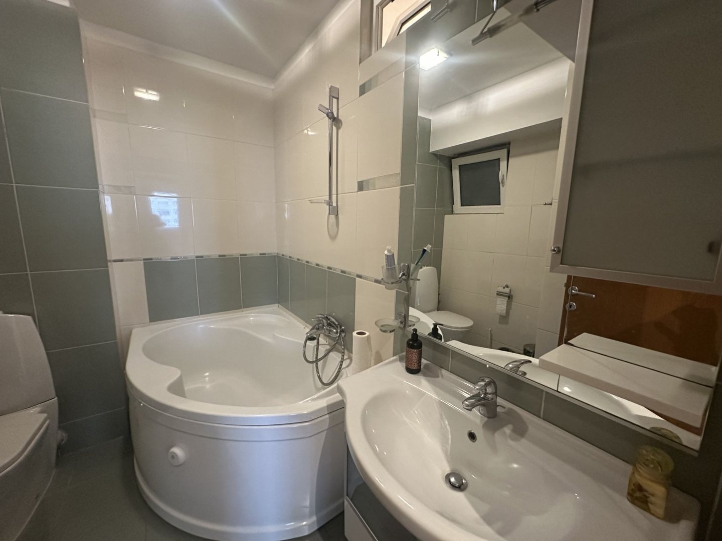 UNIRII-ALBA IULIA, 3 CAMERE, 99 MP, PARCARE SUBTERANA! - Poză 15