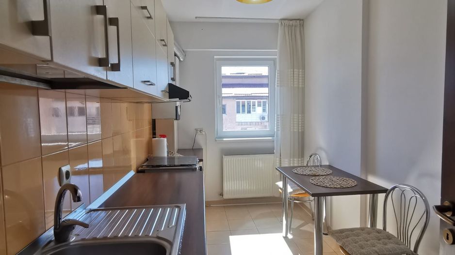 Garsoniera spatioasa mobilata si utilata - Poză 9