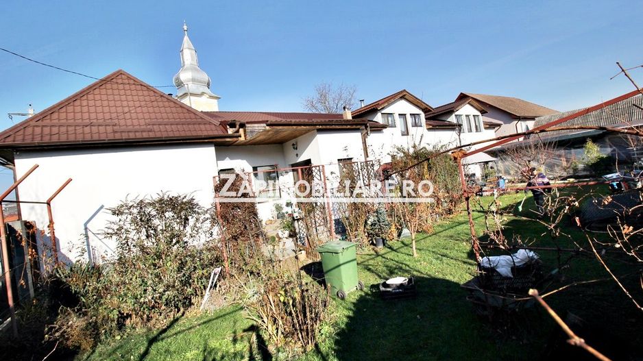 Casa 8 camere,4 bai,482mp,1.100mp teren,2 garaje,0% comision - Poză 24