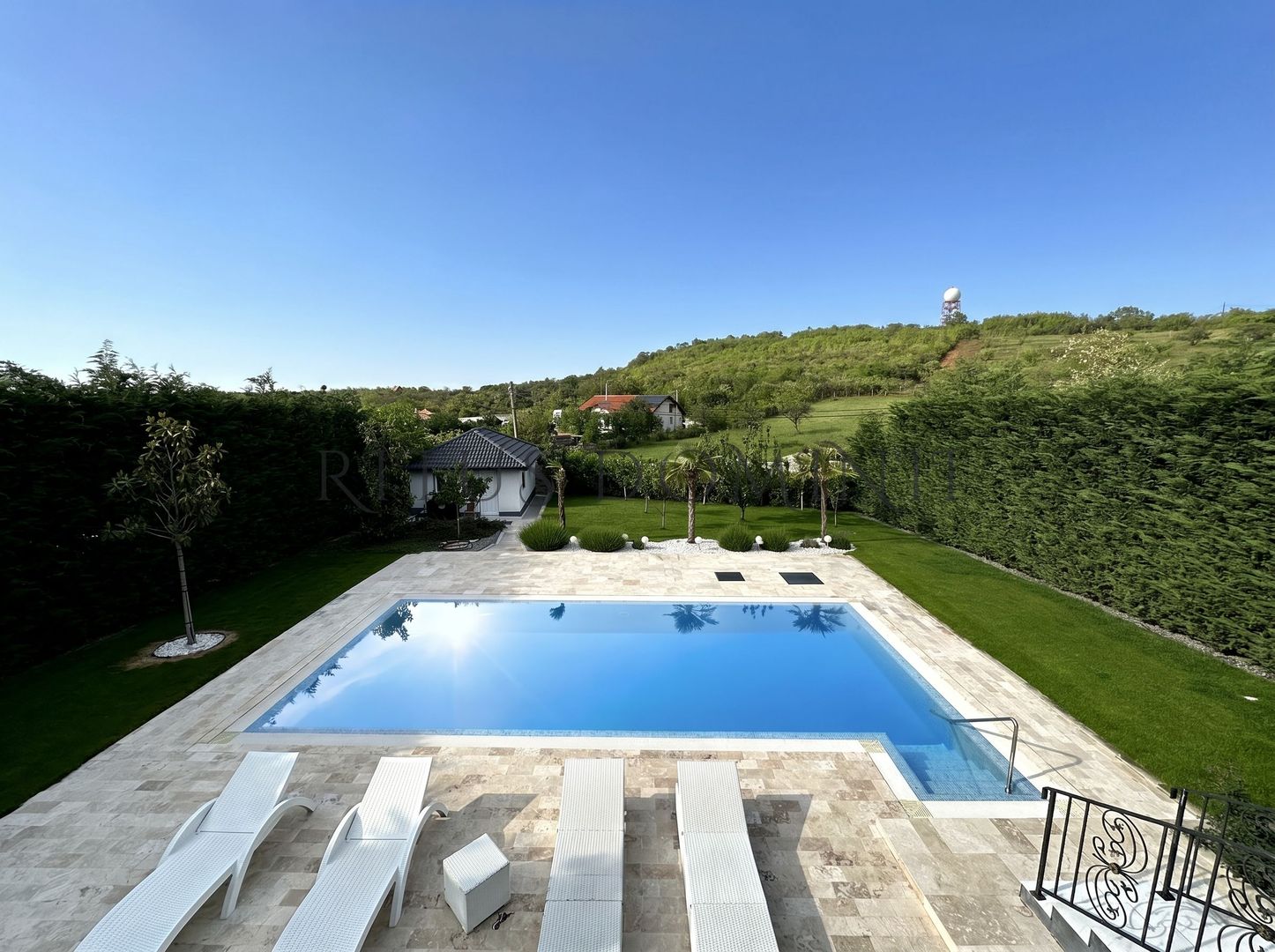 Vilă Spectaculoasă cu Piscină Privată, Dealuri Oradea, 460mp - Poză 10