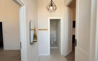 Apartament cu 3 camere si balcon, in Centru, langa Tribunal! - Poză 9