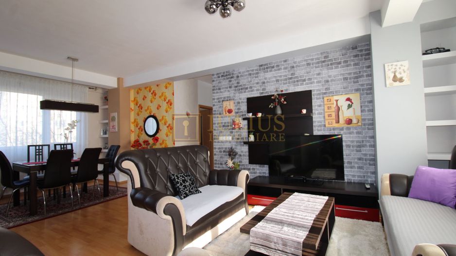 3 camere spatioase, 2 bai, balcon + loc de parcare cu acces controlat - Poză 1