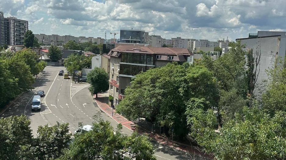 3 cam de iinchiriat Piata Alba Iulia - Poză 1
