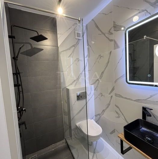 Vanzare apartament  ultrafinisat 3 camere  Apahida - Poză 7