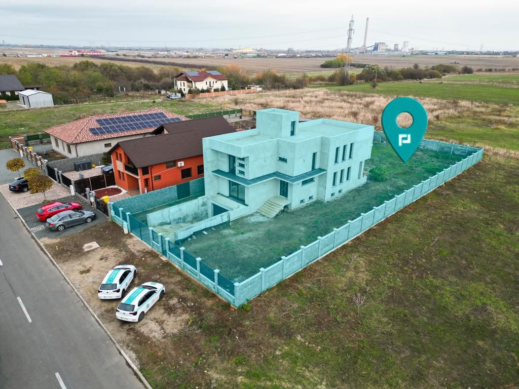 Vilă modernă pe 3 niveluri la gri în Poltura - Poză 1