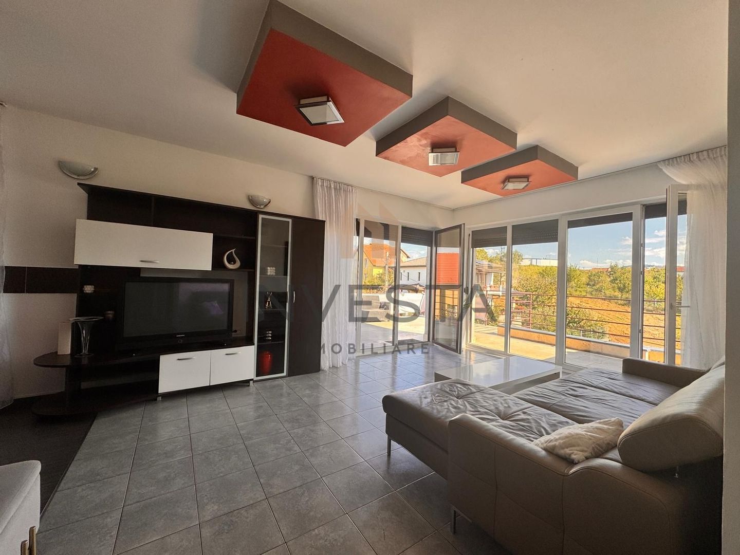 APARTAMENT DE TIP PENTHOUSE CU TERASA 60MP - Poză 2