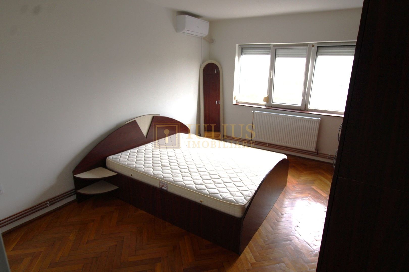 Ideala pentru studenti, 1 minut distanta de Complex, centrala proprie - Poză 1