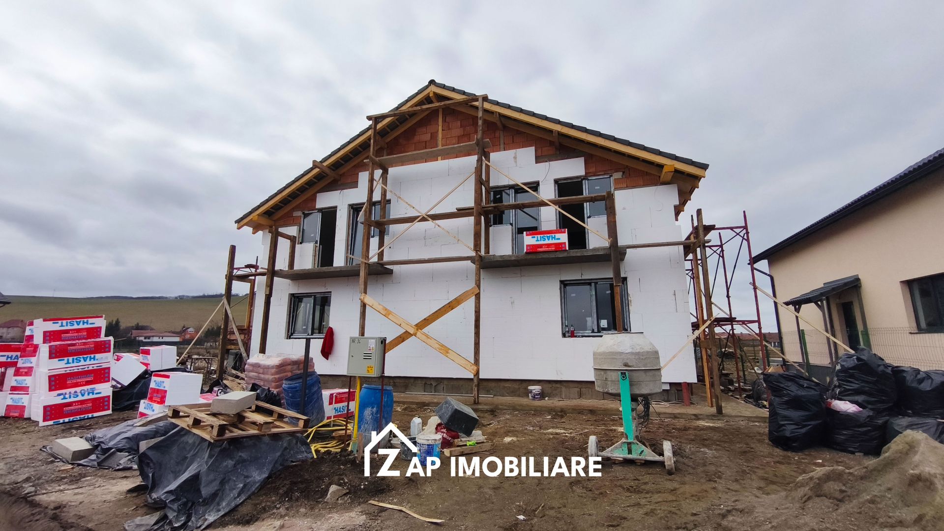 Casa la cheie 4 camere -  Sângeorgiu de Mures - Poză 3