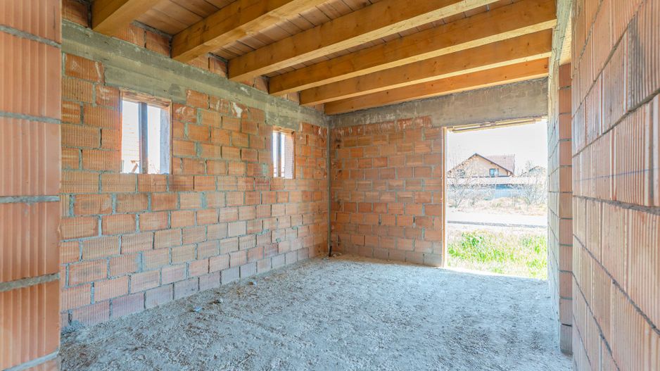 Oportunitate Casă la Roșu în Harman – Ideală pentru Personalizare - Poză 6