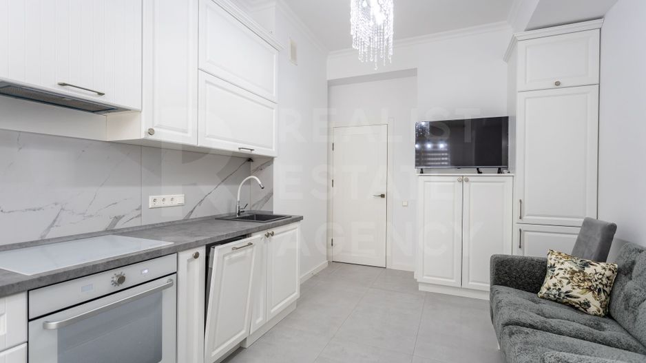 Chirie, apartament, 1 cameră + living, strada Mihai Eminescu, Centru - Poză 2