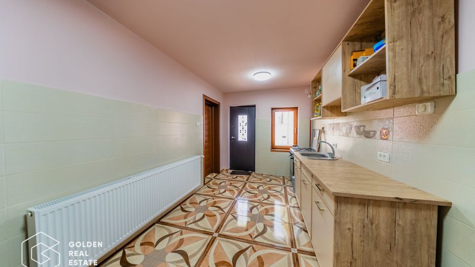 Casă 3 camere renovată în Bujac-Sega , 2 corpuri, teren 572 mp - Poză 4