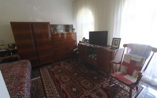 Casă / Vilă cu 8 camere de vânzare în zona Semicentral - Poză 14