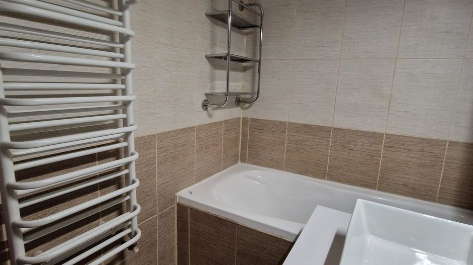 Vanzare 2 Camere Ready-To-Move Unirii - Mircea Voda - Bloc Monolit 2002 - Poză 3