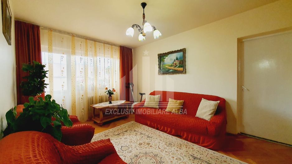 Apartament cu 3 camere de vanzare, Cetate - zona Closca - Poză 3