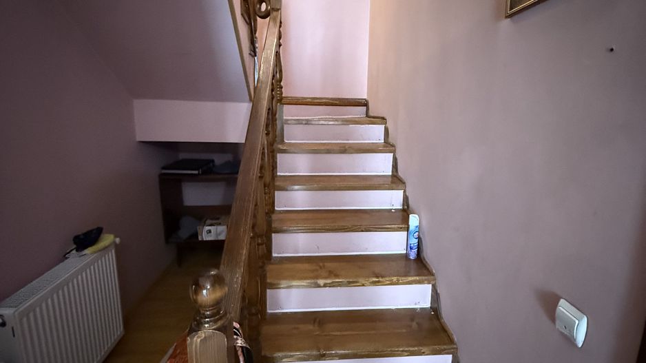 Vila P+1 cu terasă 255 mp + garaj 22,5 mp si teren 417 mp-Berceni ! - Poză 28
