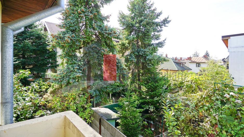 Vatra Luminoasa, jumatate de vila, intrare separata - Poză 2