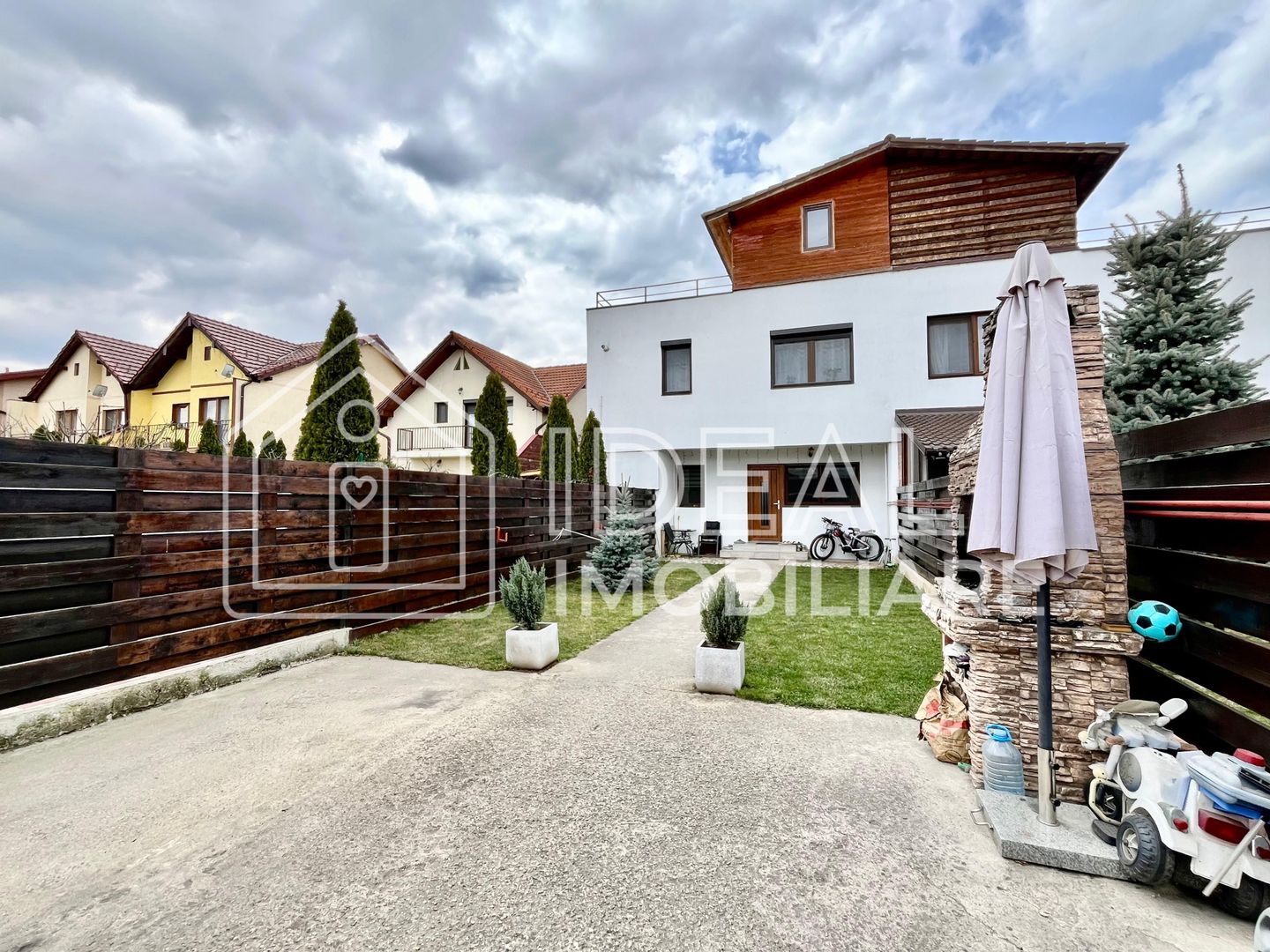 Apartament cu 3 camere Mobilat Utilat si 147 mp de gradina - Poză 1