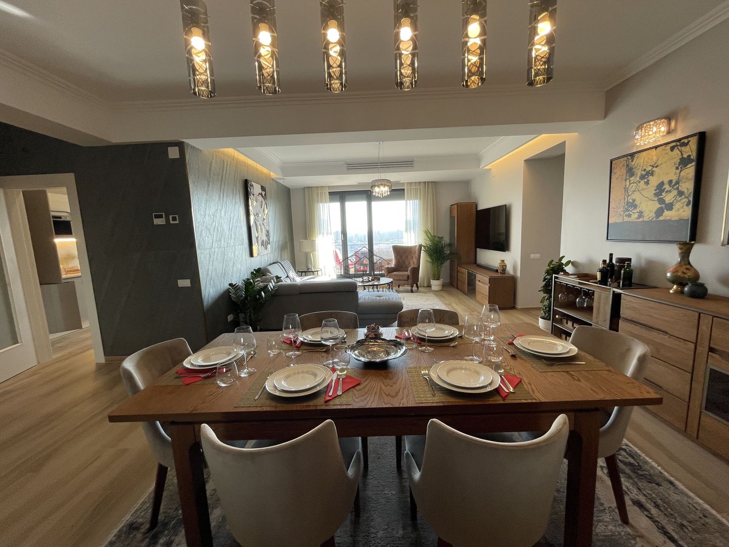 APARTAMENT DE LUX CU 3 CAMERE LA INCHIRIERE IN COMPLEX REZIDENTIAL - Poză 2