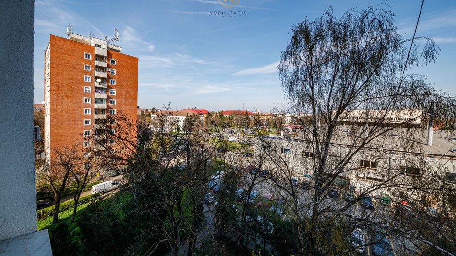 Vandut - Olimpia - Complex | 3 camere, modificat, 67 mp | Partial renovat - Poză 27