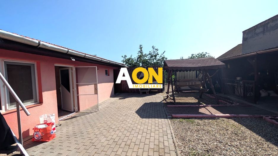 De vanzare casa 4 camere, 939mp teren, Oarda de Jos - Poză 12