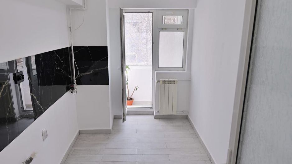 Apartament 2 camere cu 3 balcoane pe Bulevardul Decebal - Poză 5