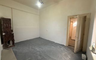 Oferta zilei !!! Garsoniera 33.4 mp utili in Vila - Zona Parcul Carol - Poză 1