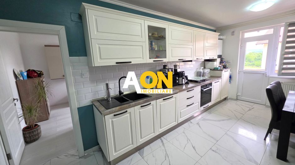 Apartament 3 camere + mansarda, cu garaj și boxă, mobilat, bloc nou - Poză 2