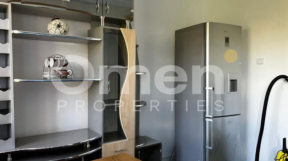 Apartament 2 camere– Cuza Vodă | Etaj 4/4 | Bucătărie spațioasă și luminoasă - Poză 2