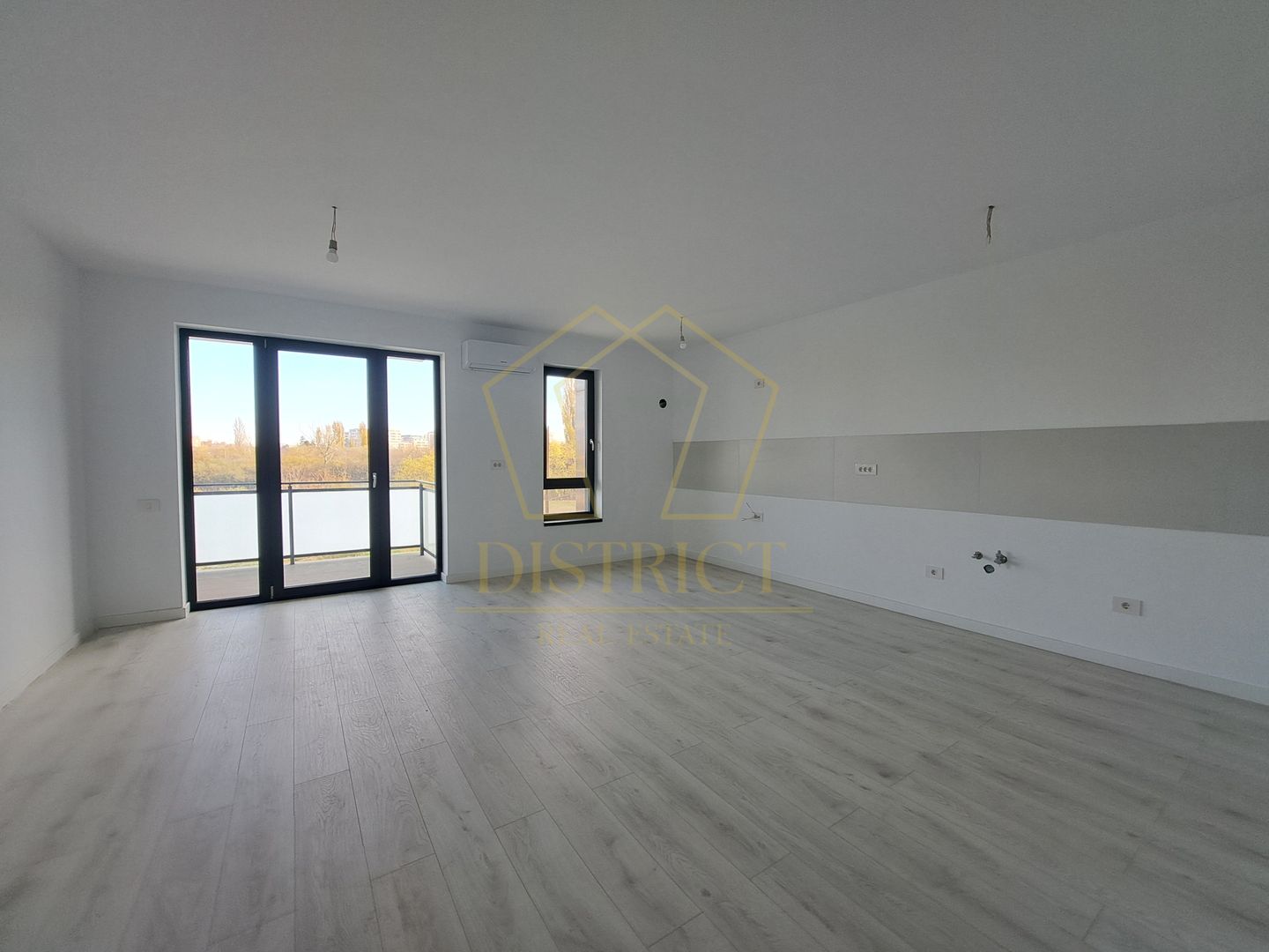 Apartamente cu o camera la cheie, 37 mp si terasa | Torontalului - Poză 1