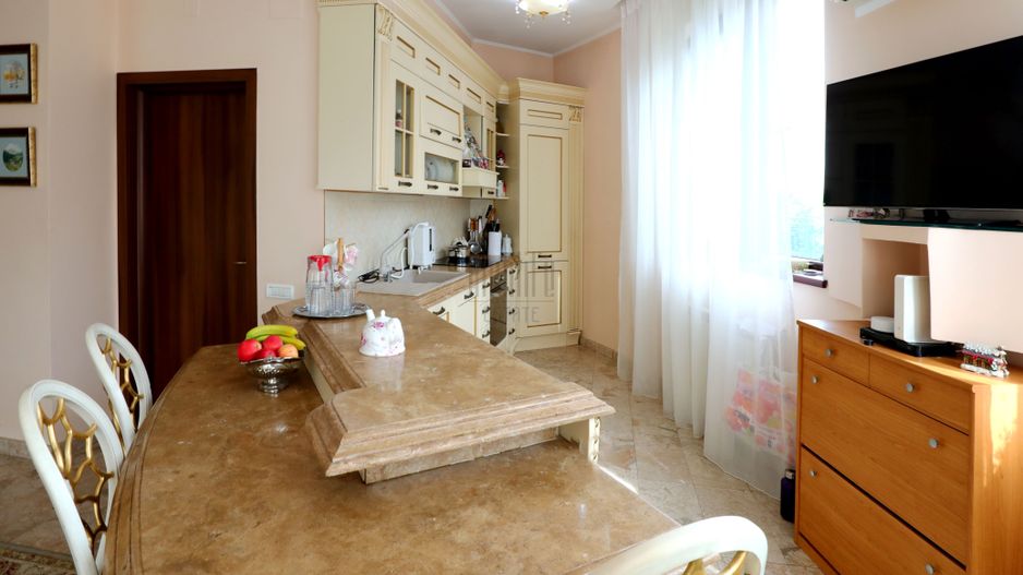 Vila de lux deosebita 9 Camere Pipera Erou Iancu Nicolae 298mp teren - Poză 10