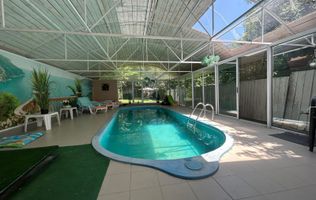 „Vilă cu piscină și teren 1.400 mp în zona Mal, Onești