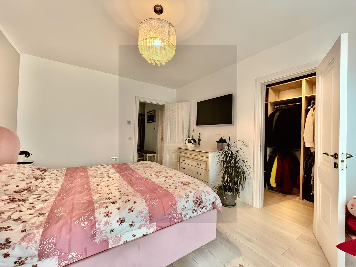 PENTHOUSE DE VIS – LUX, NATURĂ ȘI PRIVELIȘTE UNICĂ - Poză 10