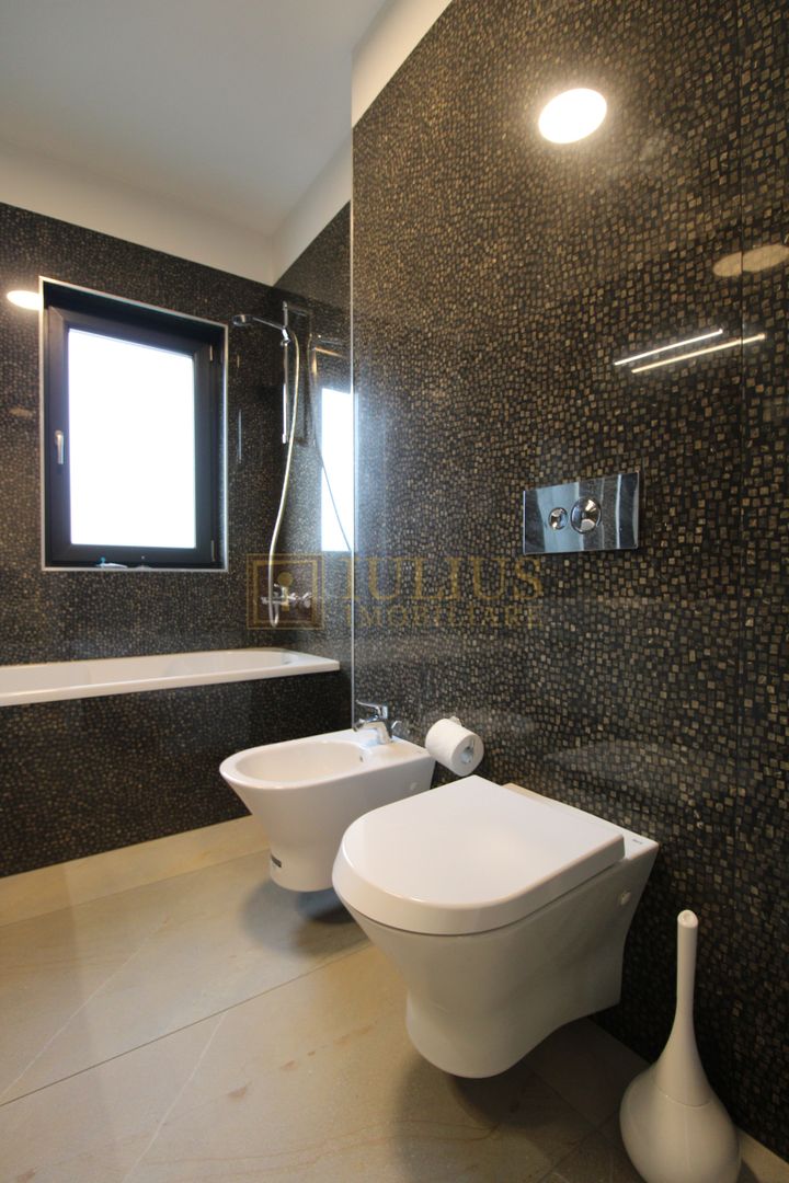 Zona Lipovei, casa 4 camere + 3 bai, curte proprie. - Poză 21