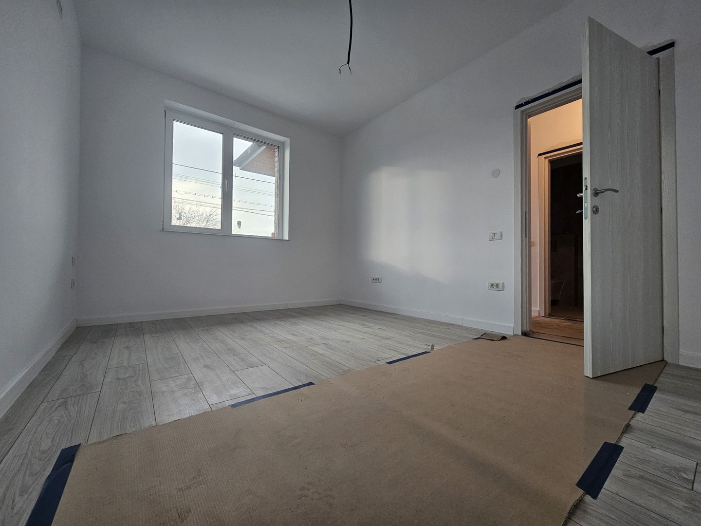 Case Parter Stil Mediteranean de Vânzare în Tunari - 100 metri Padure - Poză 14