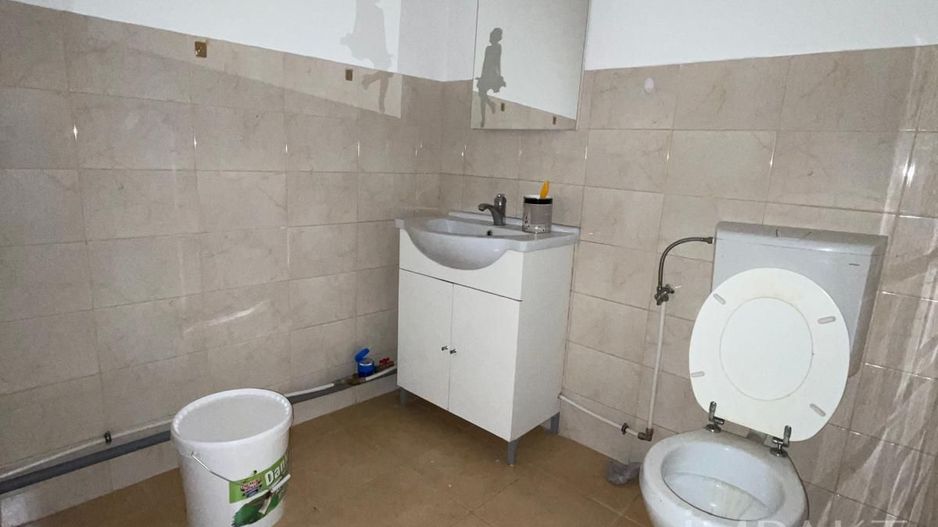 Spatiu comercial de inchiriat, central, trafic intens! - Poză 10