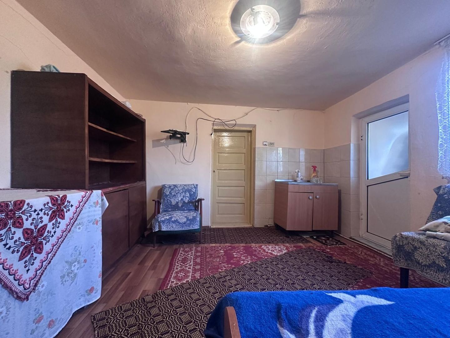 Vanzare casă cu teren mare în satul Cazaci – aproape de Târgoviște - Poză 1