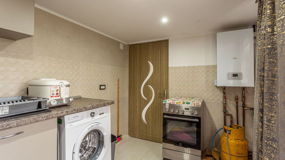 Casă individuală cu teren generos pe colț, în Gai - Poză 6