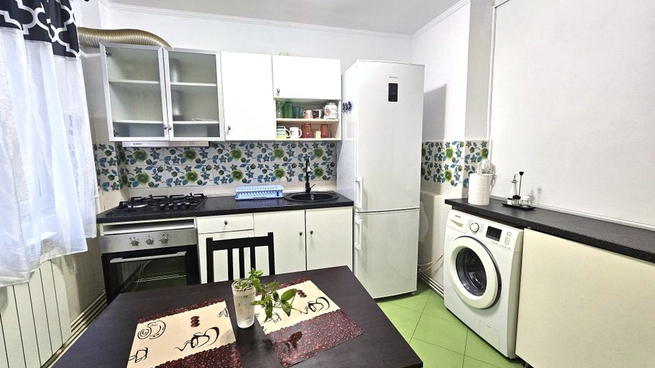 Închiriez Apartament cu 🏡 2 camere, centrală proprie, parcare, 1 Decembrie 1918 - Poză 7