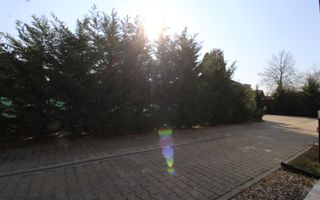 Casa cu 3 camere, locuri de  parcare, curte - Poză 26