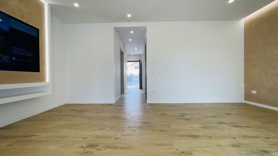 Casa de inchiriat in Dumbravita - Conexiuni excelente si spatiu versatil! - Poză 10